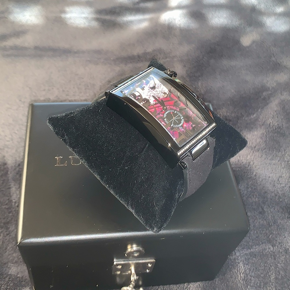 Lugo Pilario “Technique” Swiss Movement with suede and leather wristband. Mint